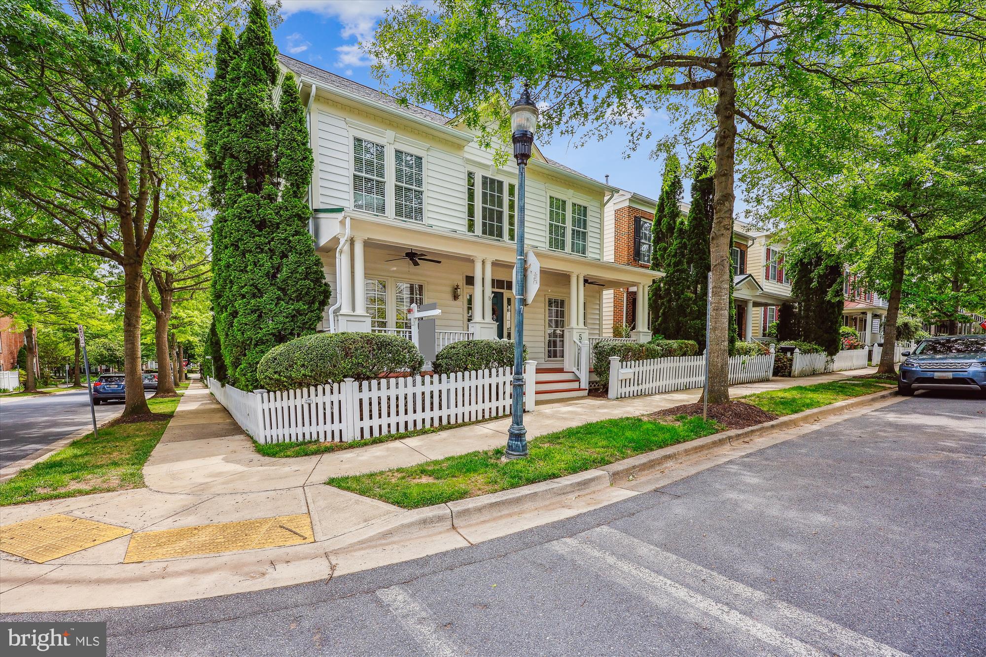 502 LEANING OAK STREET