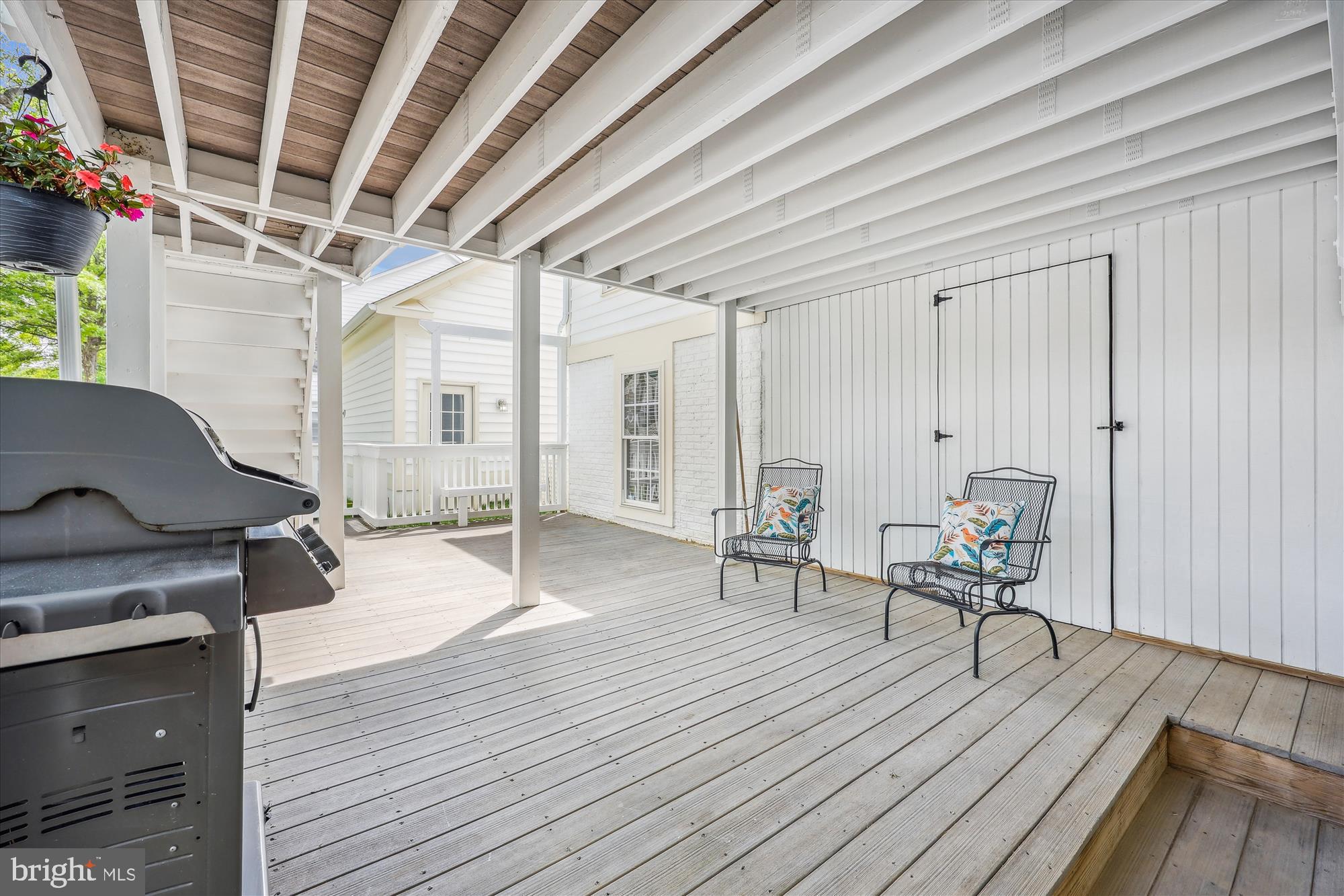 502 LEANING OAK STREET