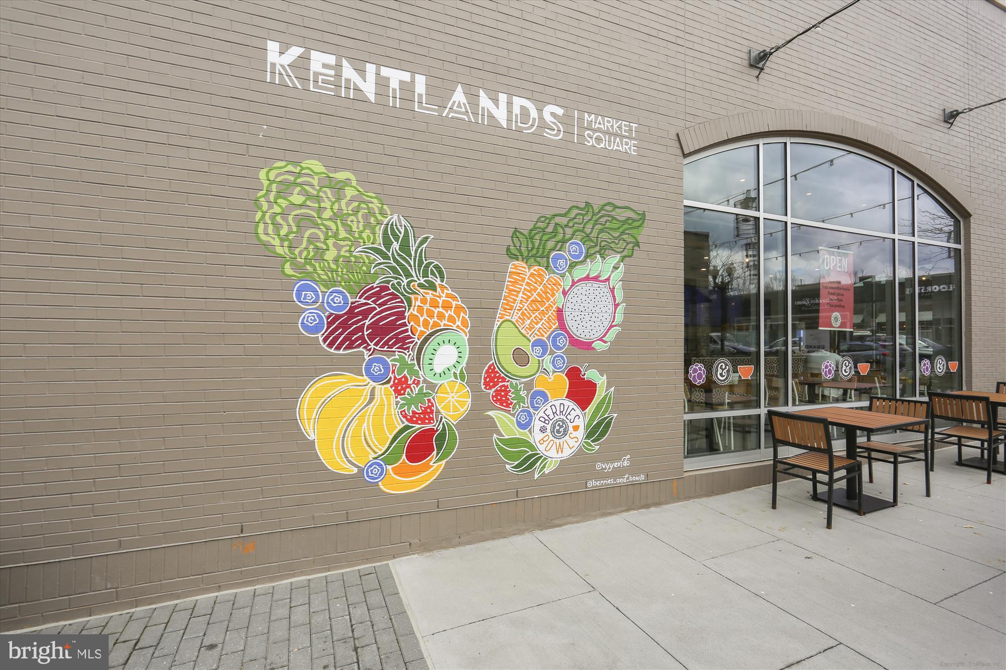 502 LEANING OAK STREET