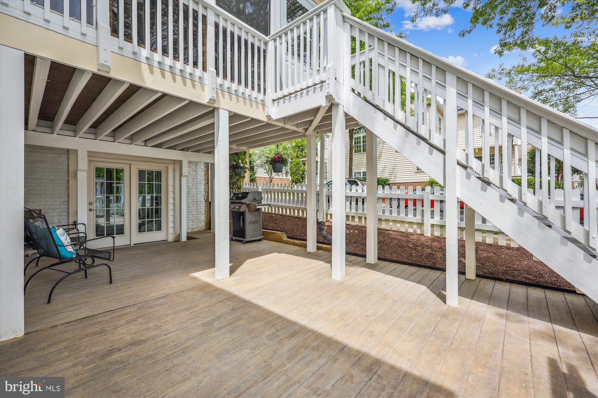 502 LEANING OAK STREET