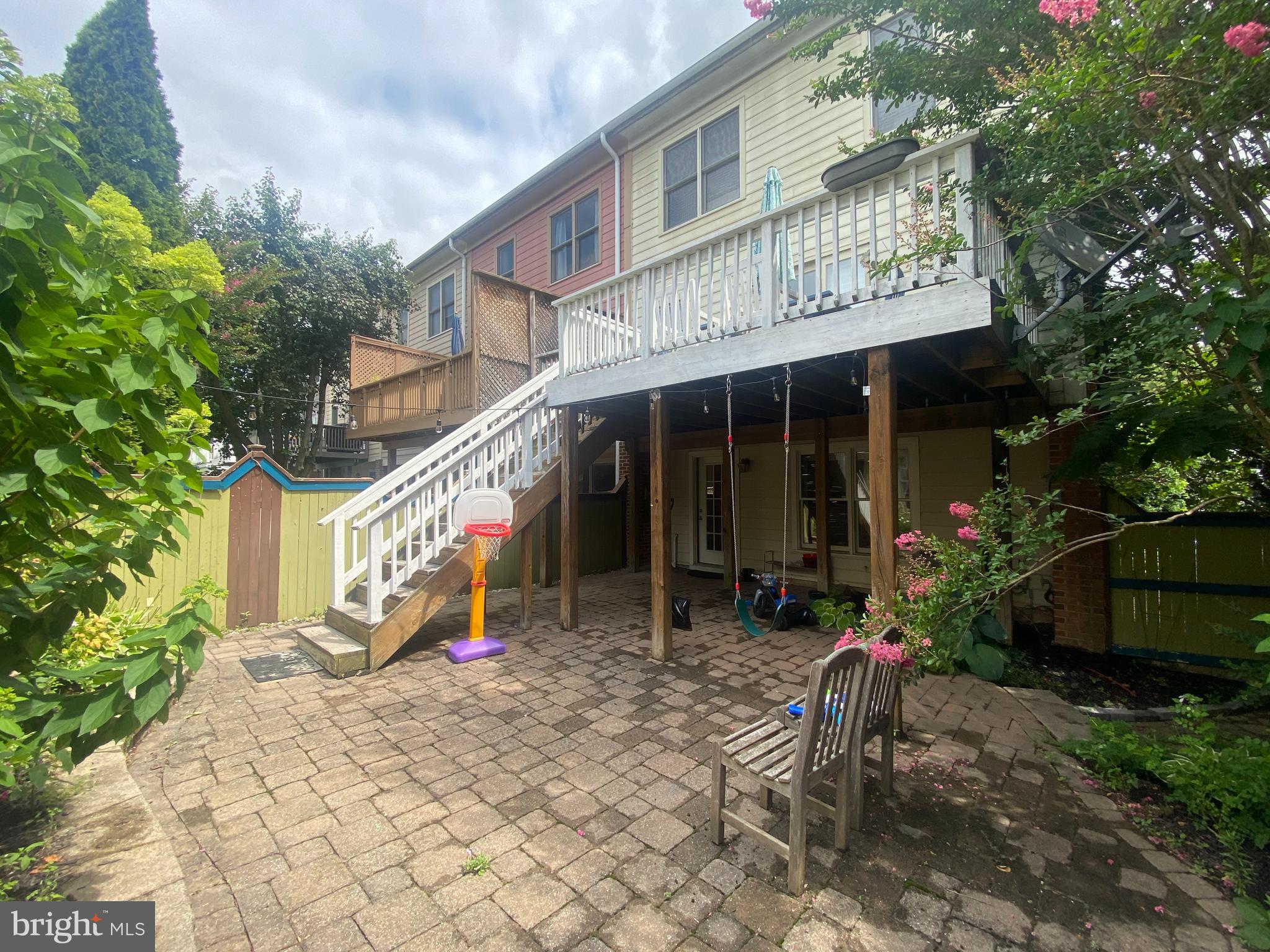 725 CHESTERTOWN STREET