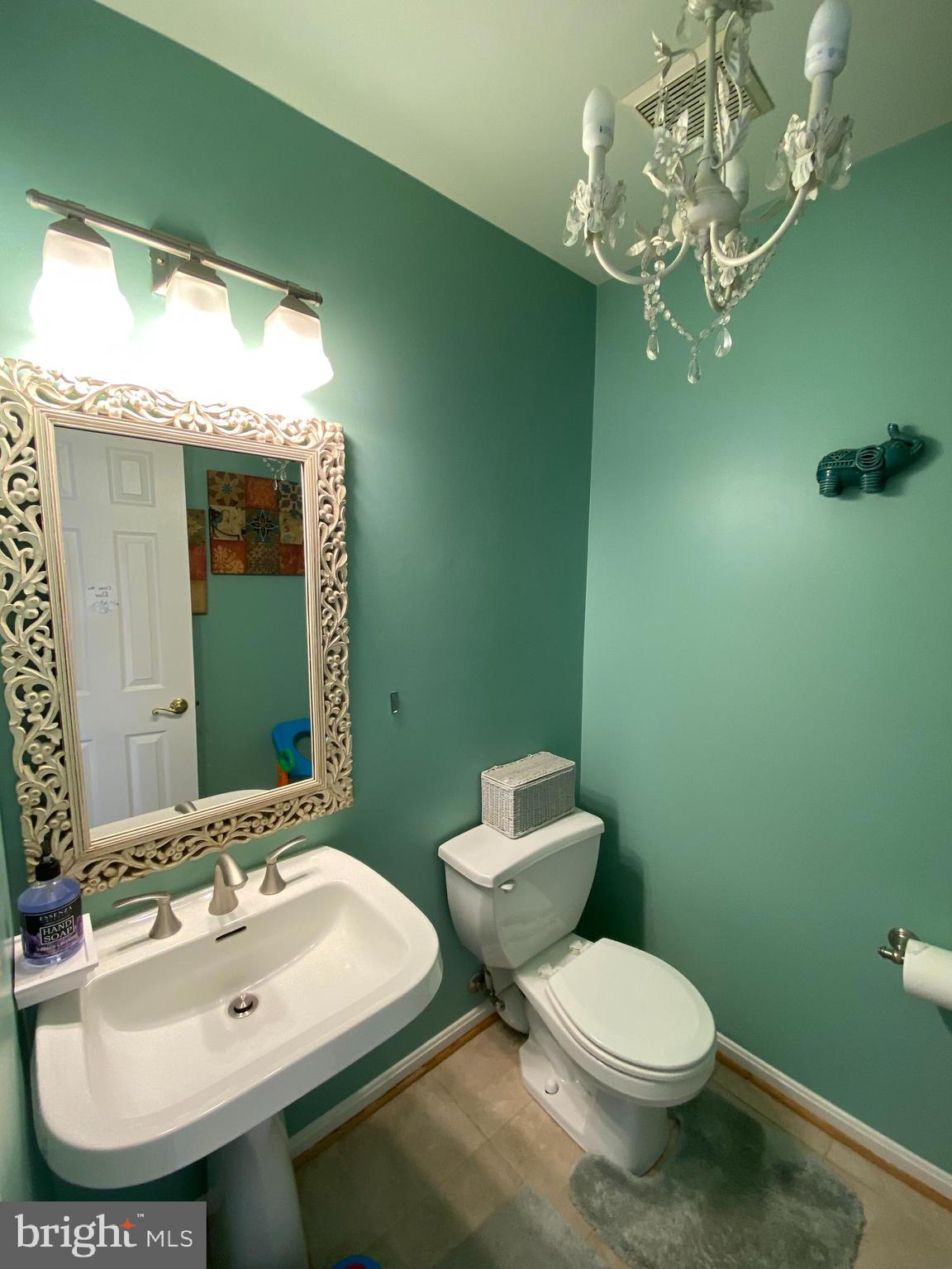 725 CHESTERTOWN STREET