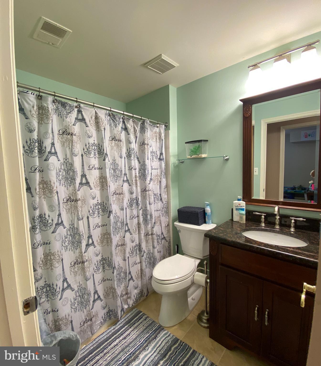 725 CHESTERTOWN STREET