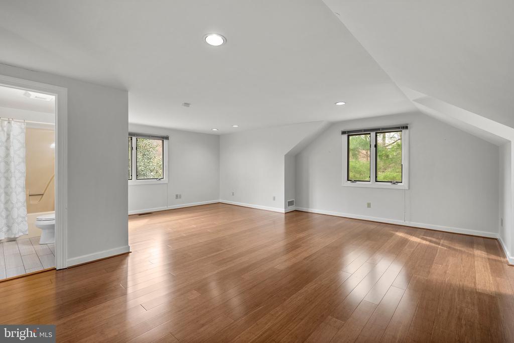 5808 RIGGS ROAD