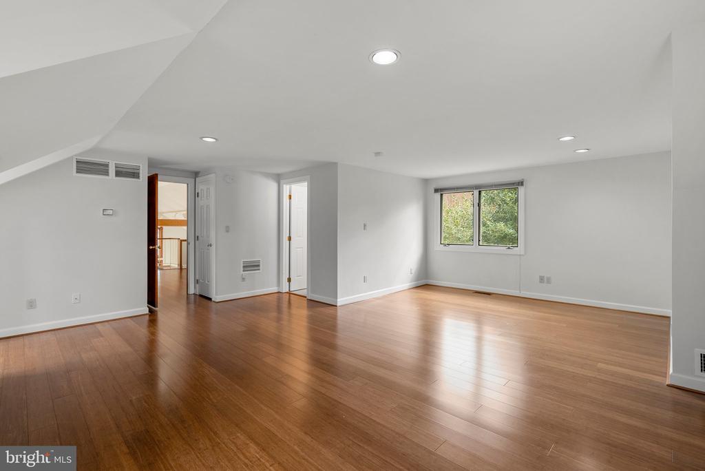 5808 RIGGS ROAD
