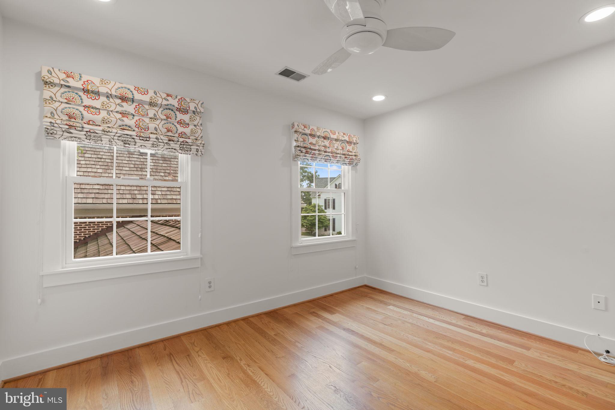 405 TSCHIFFELY SQUARE ROAD