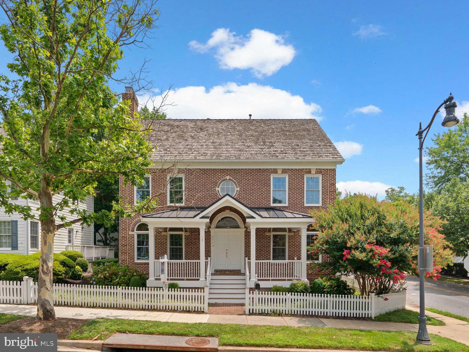 405 TSCHIFFELY SQUARE ROAD