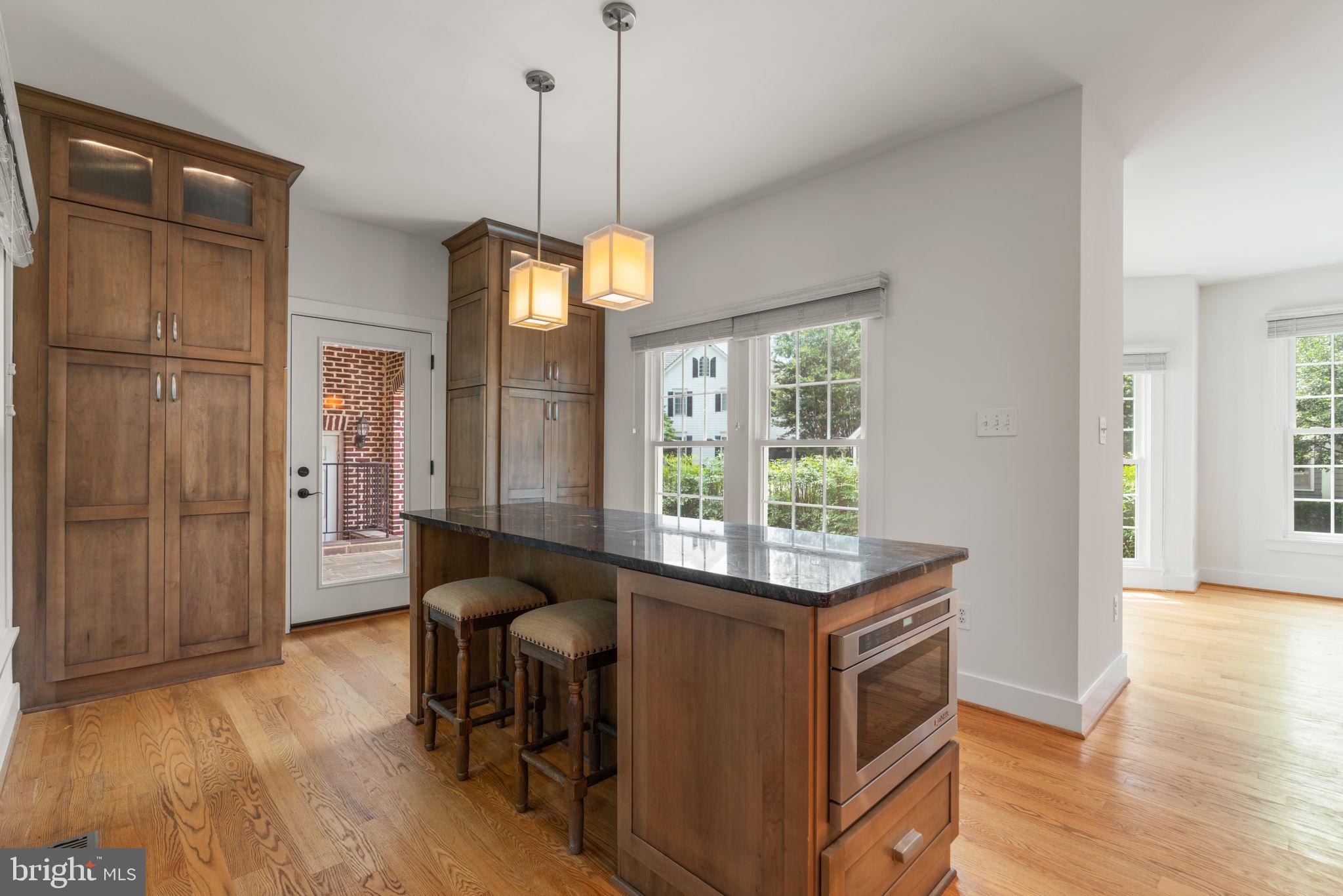 405 TSCHIFFELY SQUARE ROAD