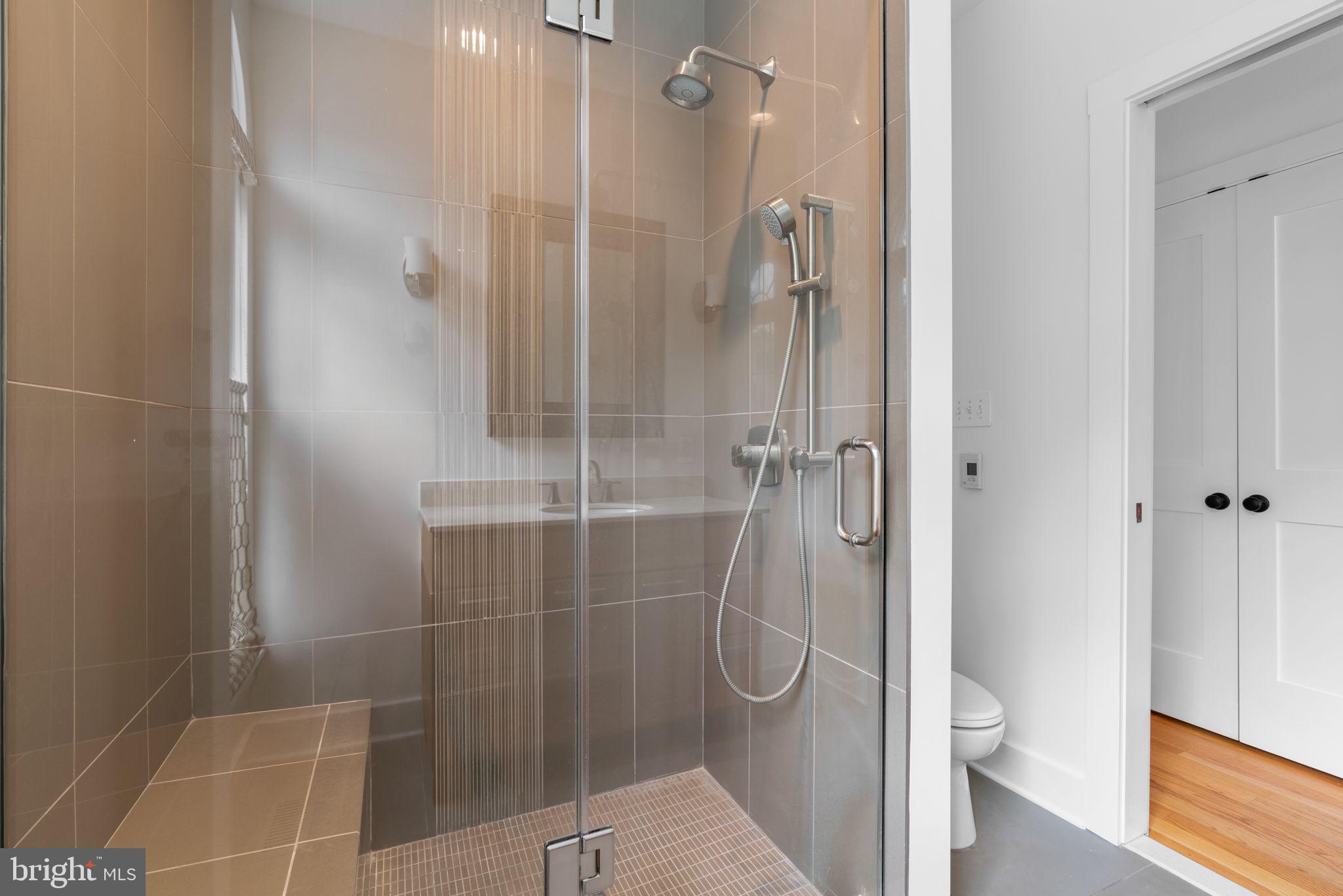 405 TSCHIFFELY SQUARE ROAD