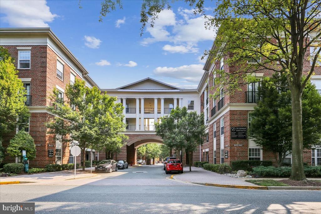 17 GRANITE PLACE 396