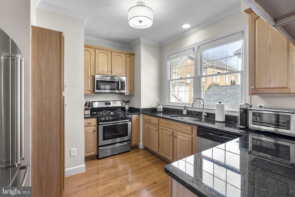 353 ALFANDRE MEWS