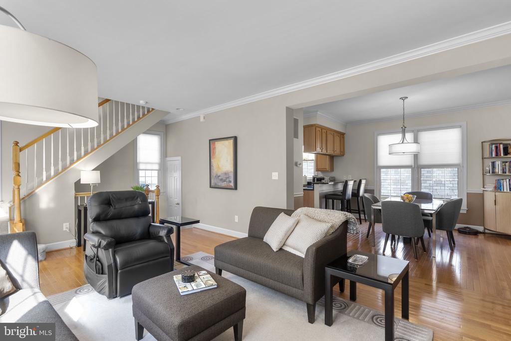 353 ALFANDRE MEWS