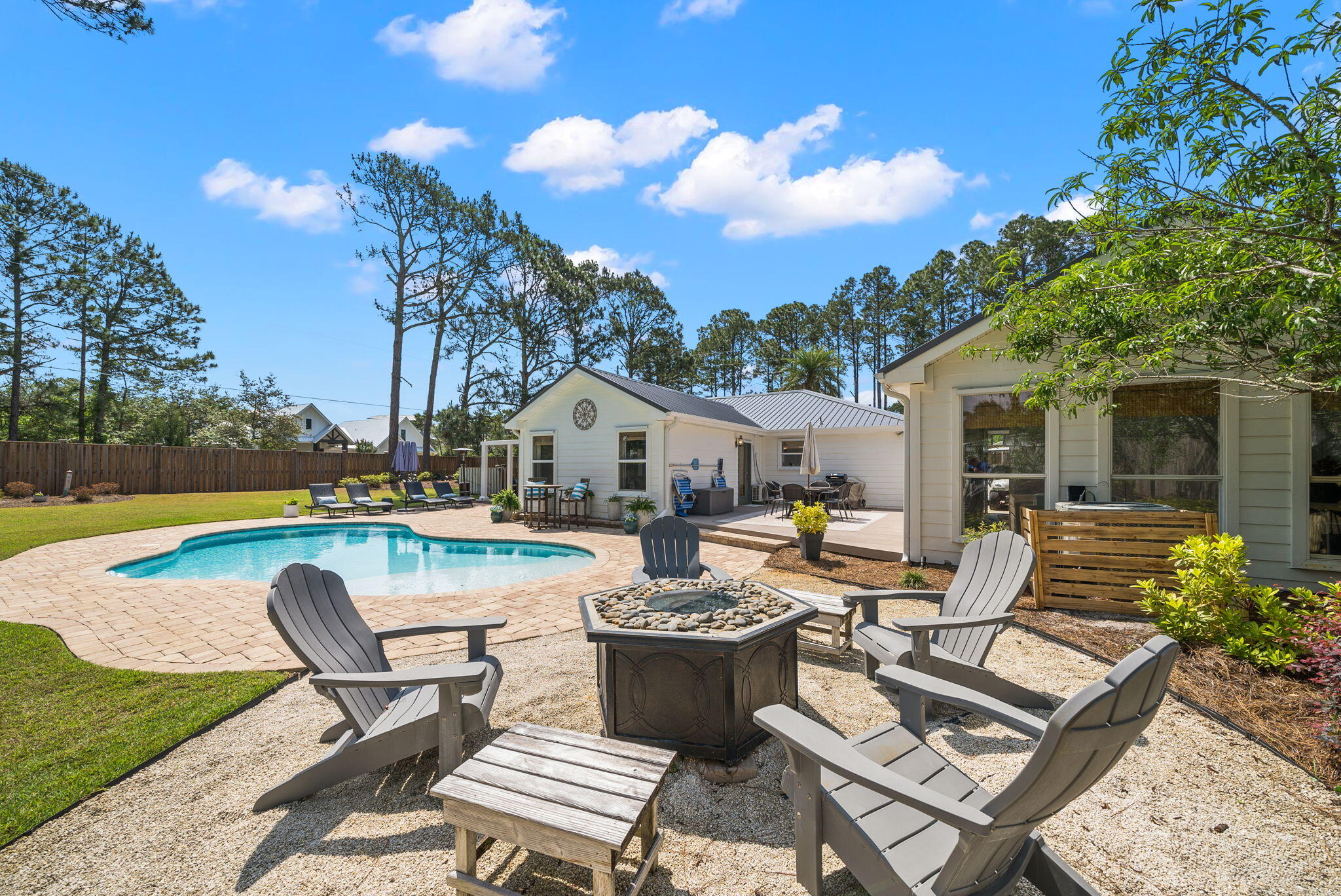 10 Fairway Drive