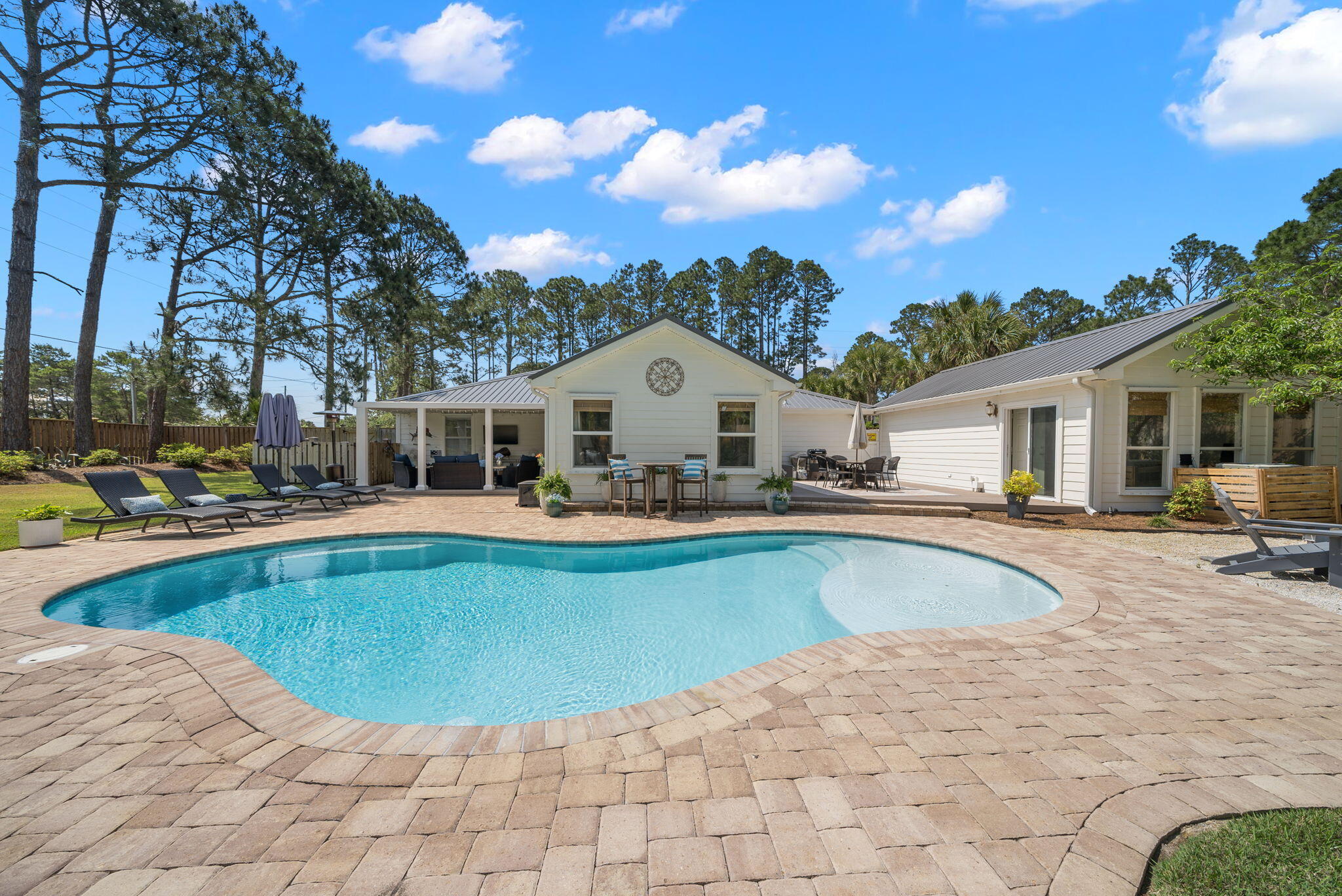 10 Fairway Drive