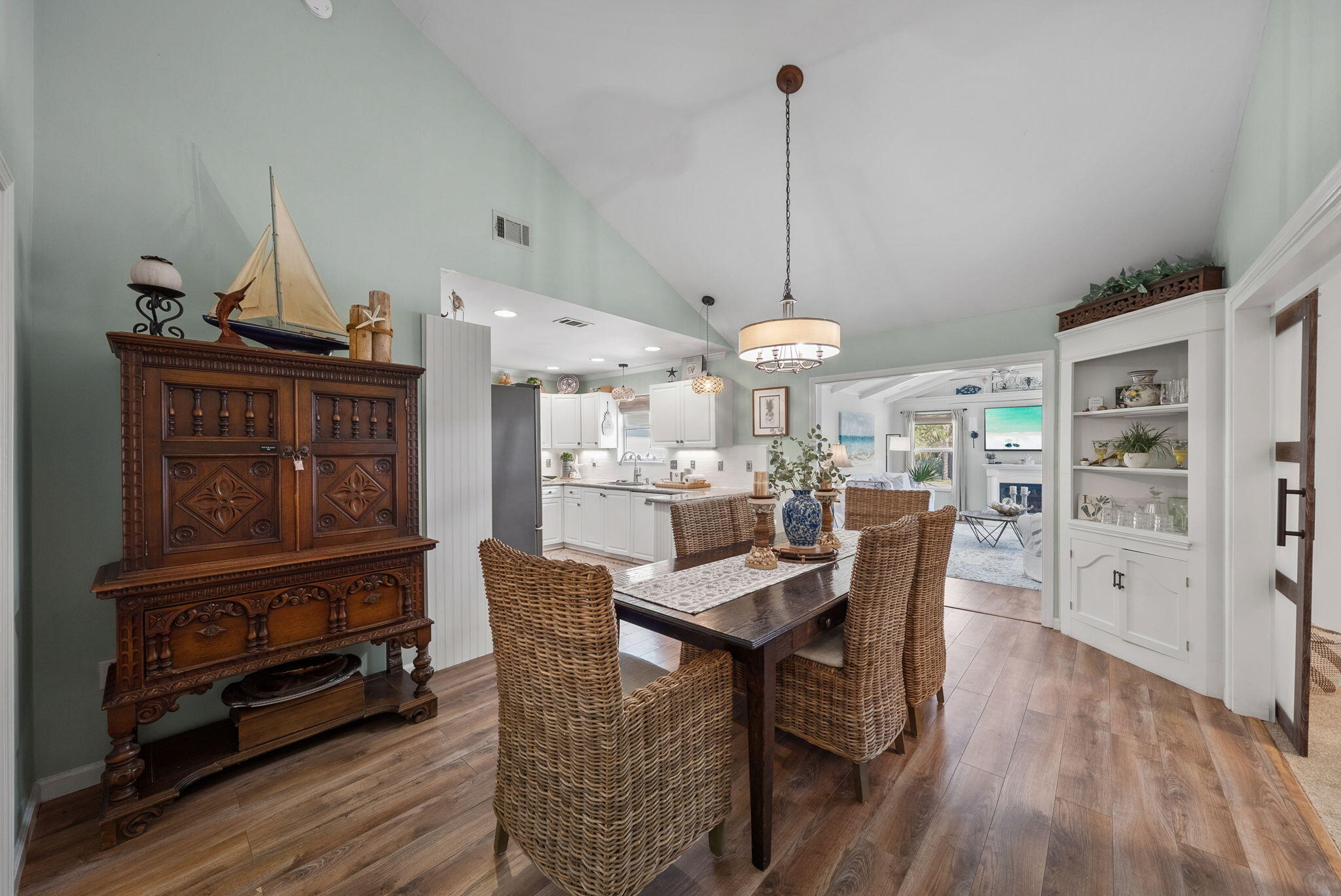 10 Fairway Drive