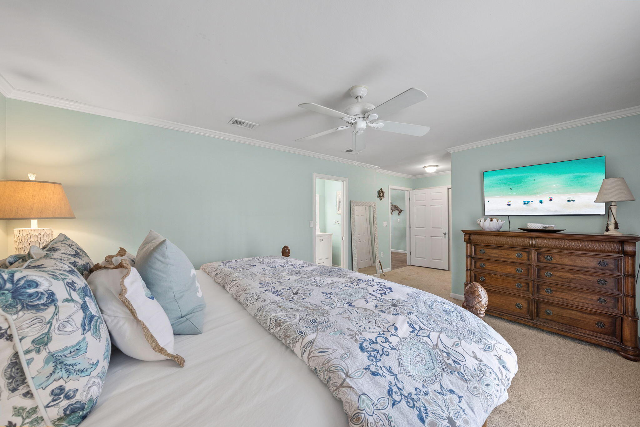 10 Fairway Drive
