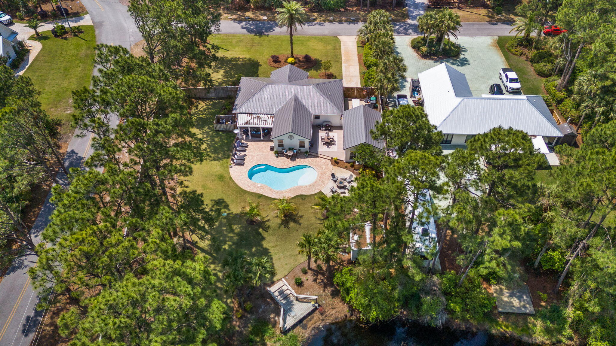 10 Fairway Drive