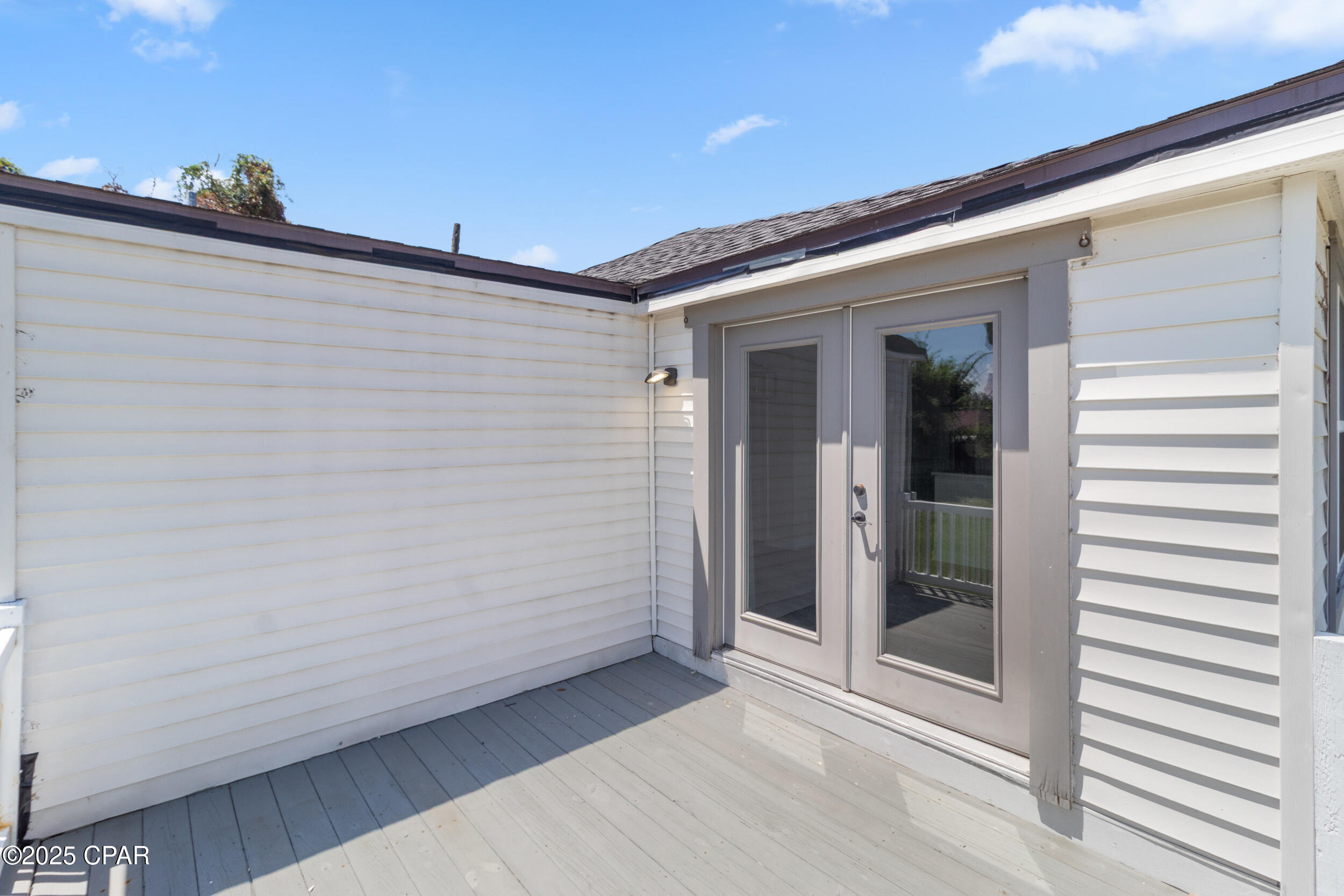310 N Bonita Avenue