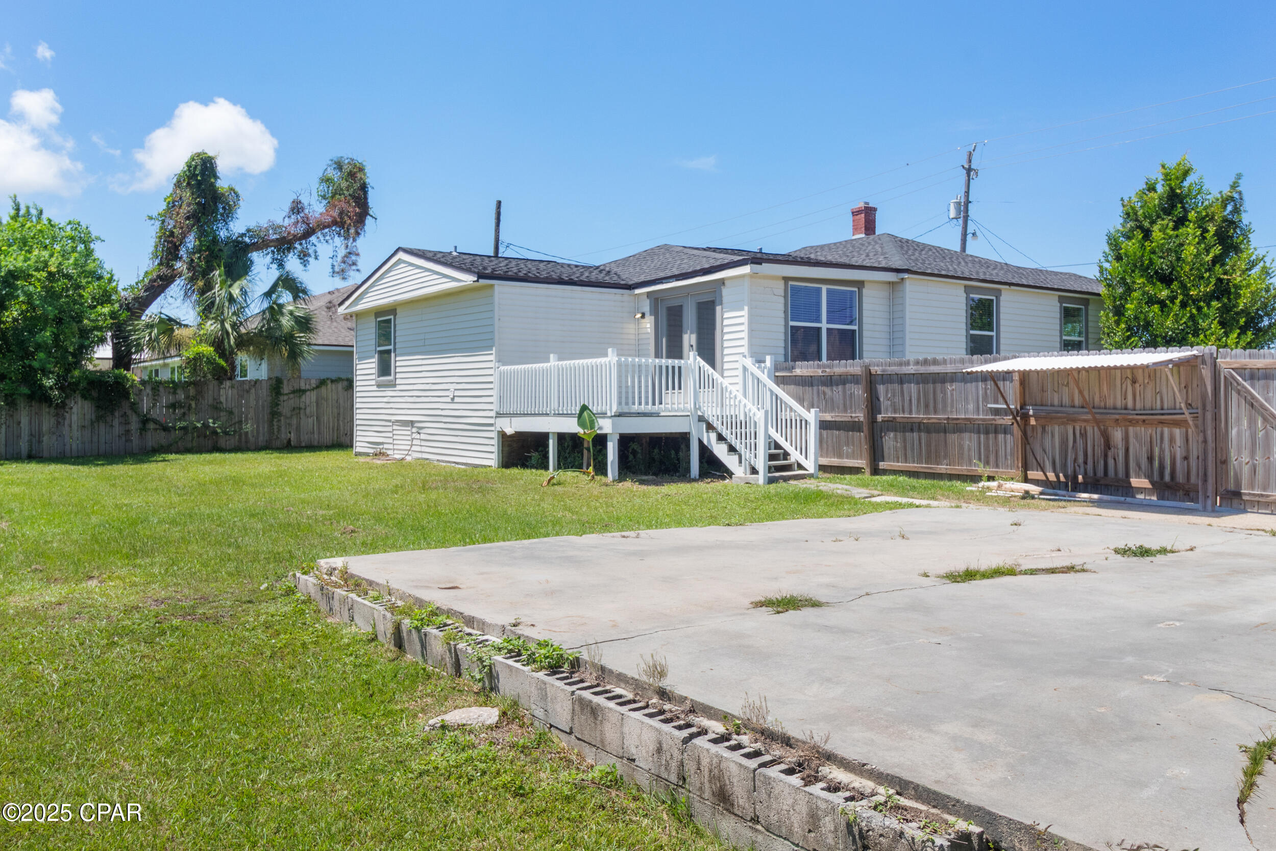 310 N Bonita Avenue