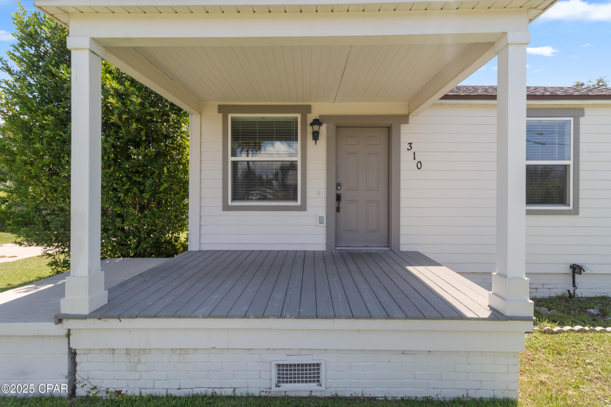 310 N Bonita Avenue