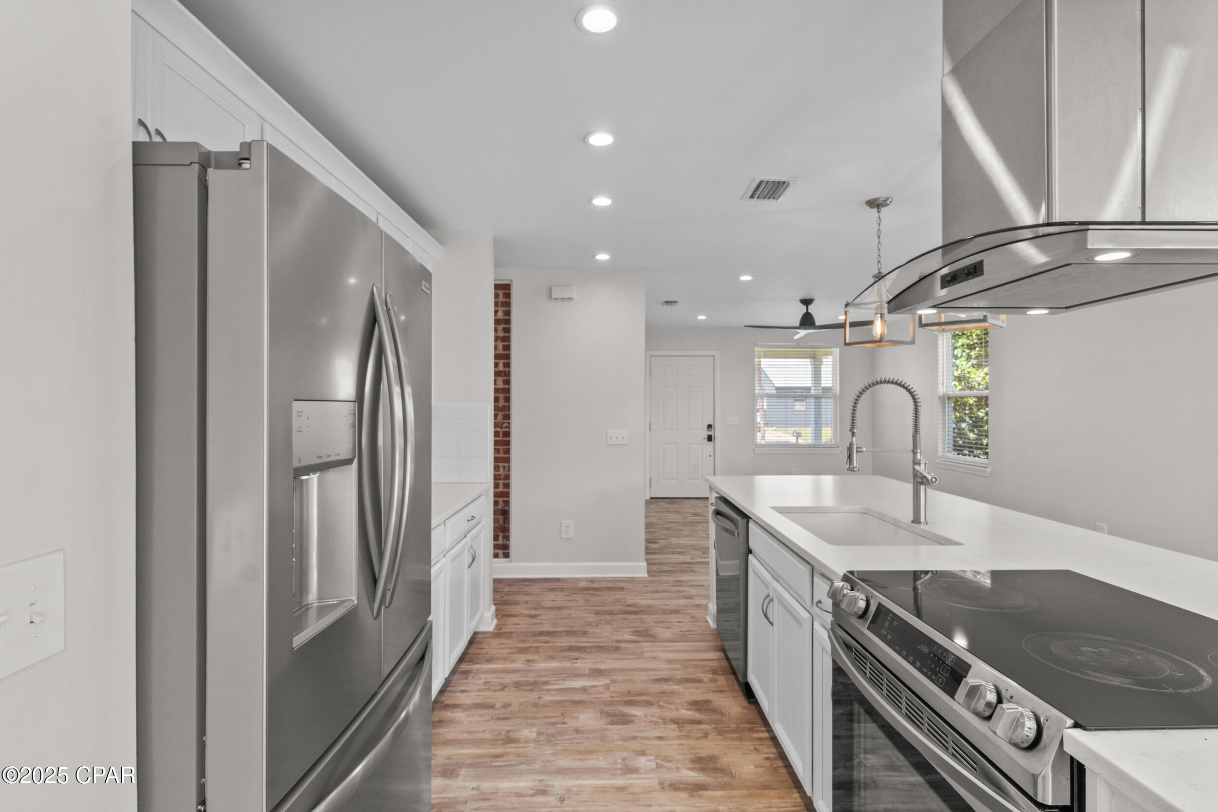 310 N Bonita Avenue