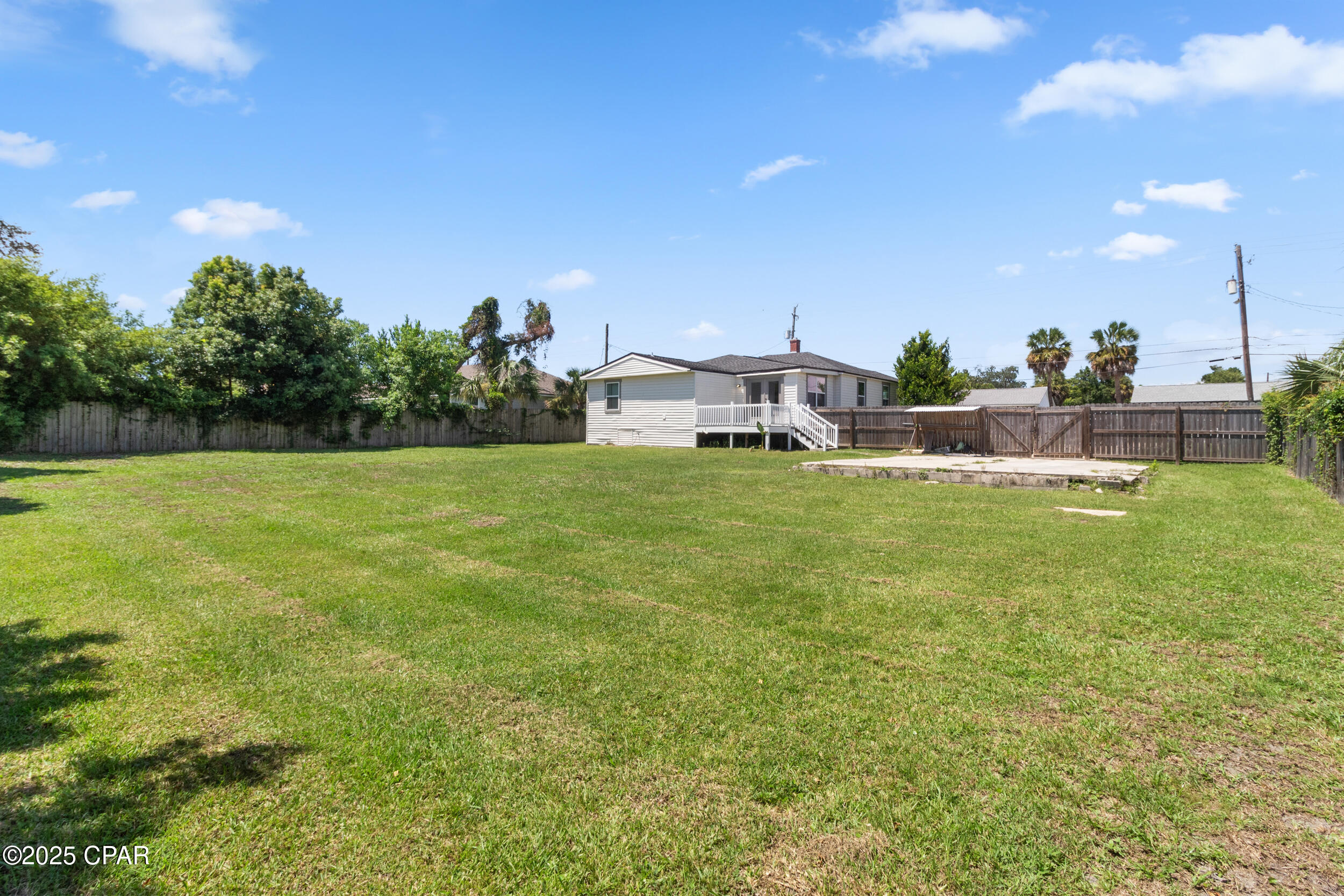 310 N Bonita Avenue