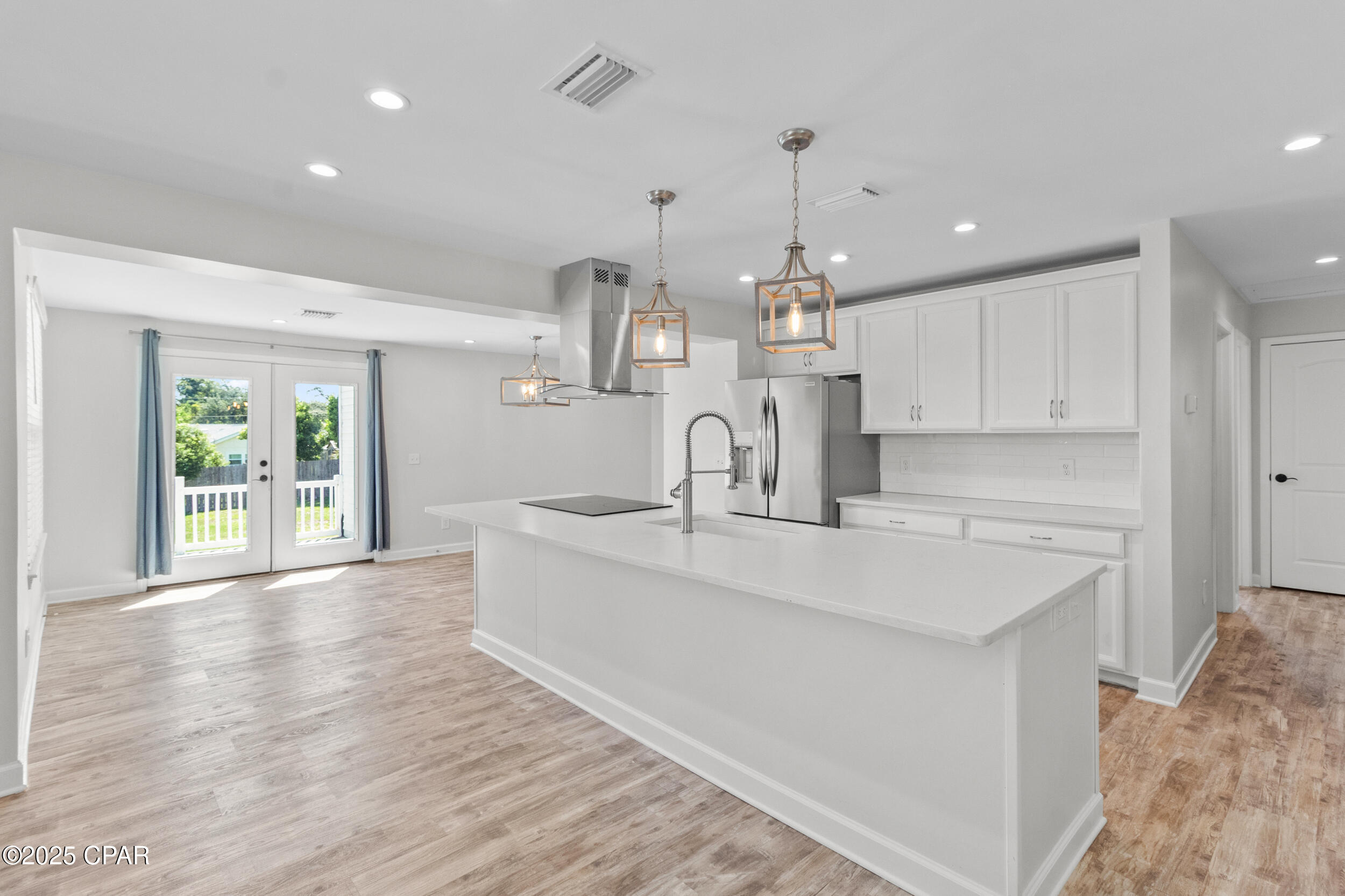 310 N Bonita Avenue