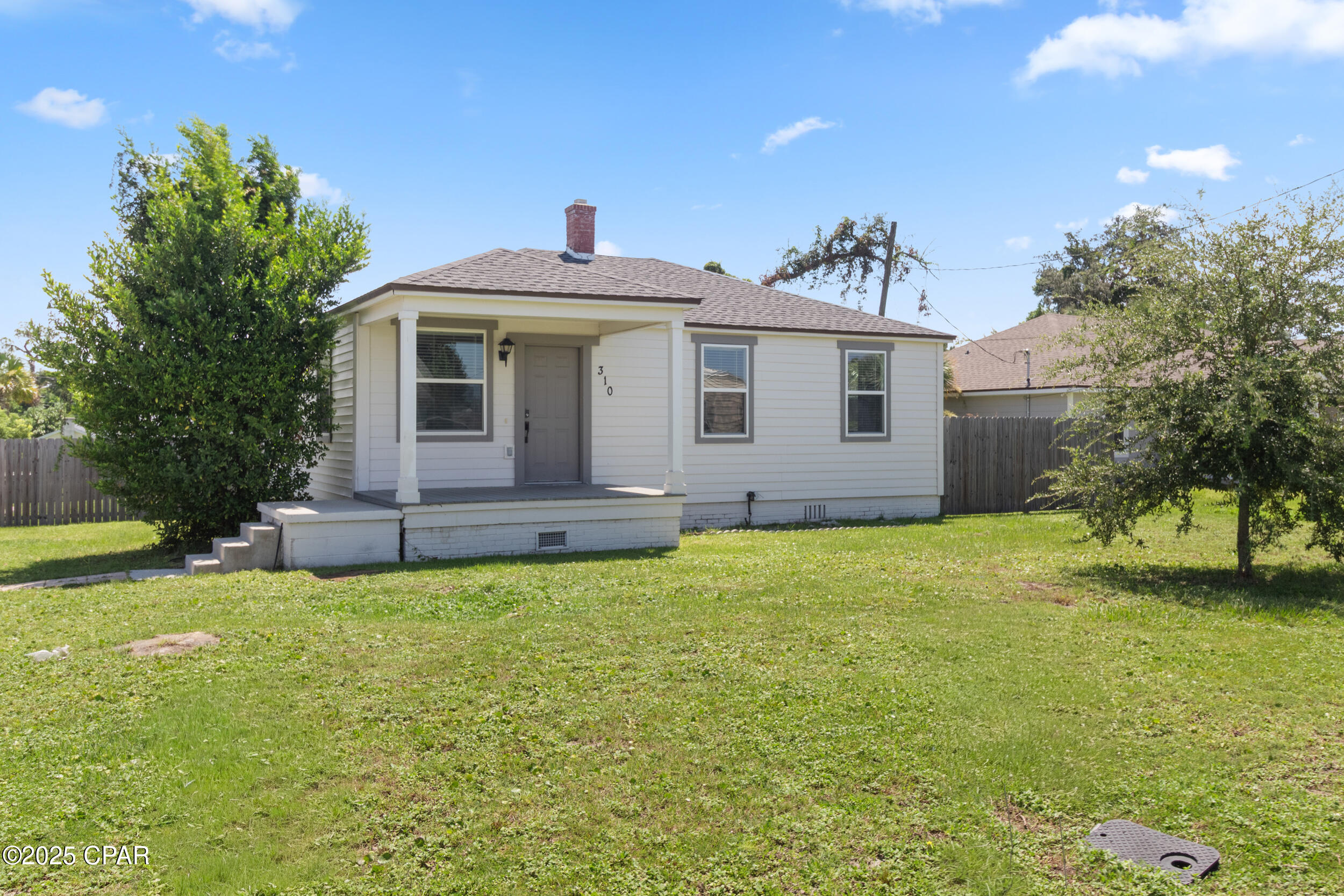 310 N Bonita Avenue