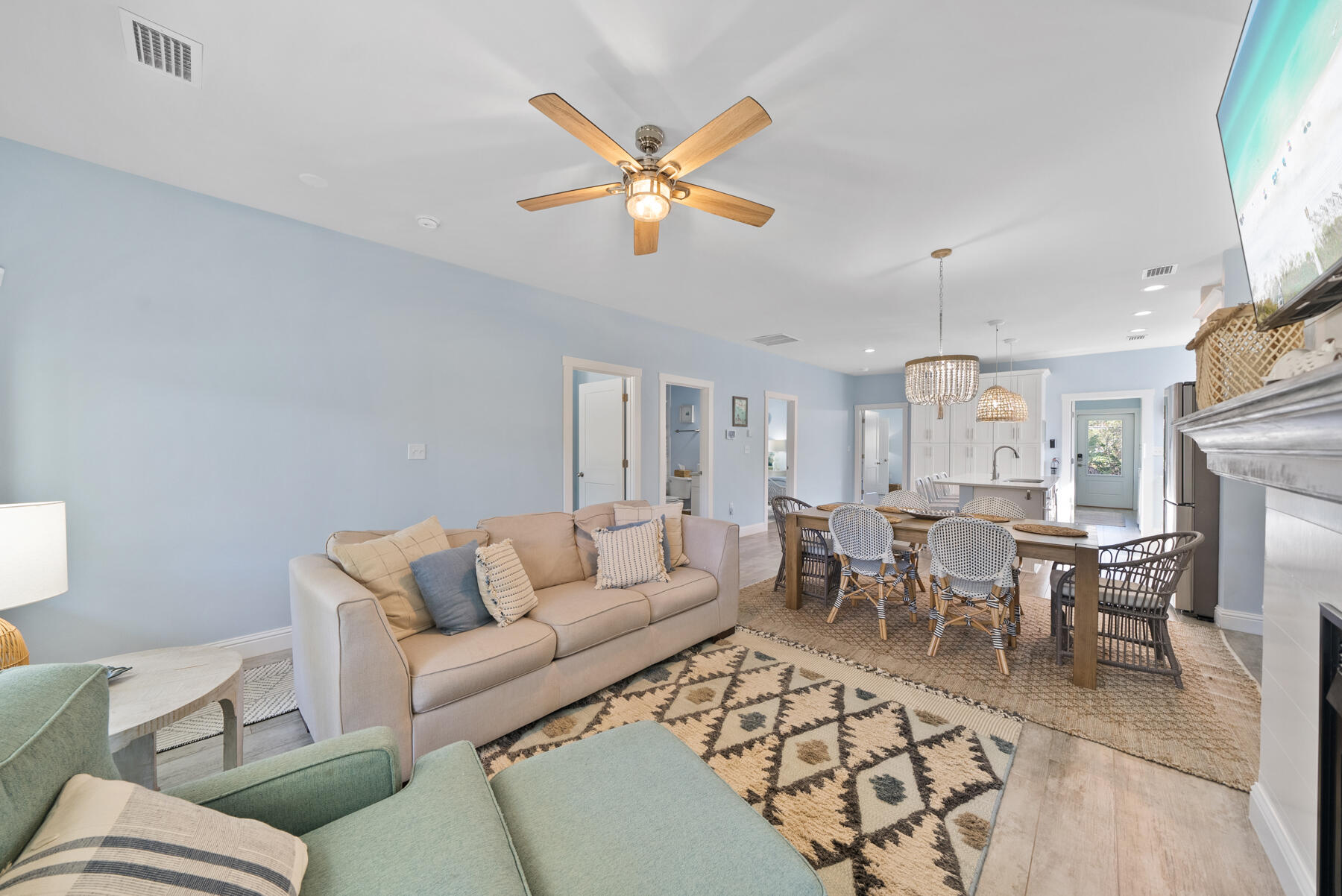 115 N Barcelona Avenue