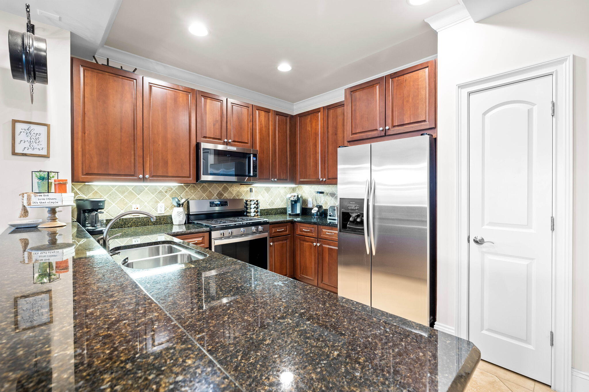 2421 W County Highway 30A, UNIT G303