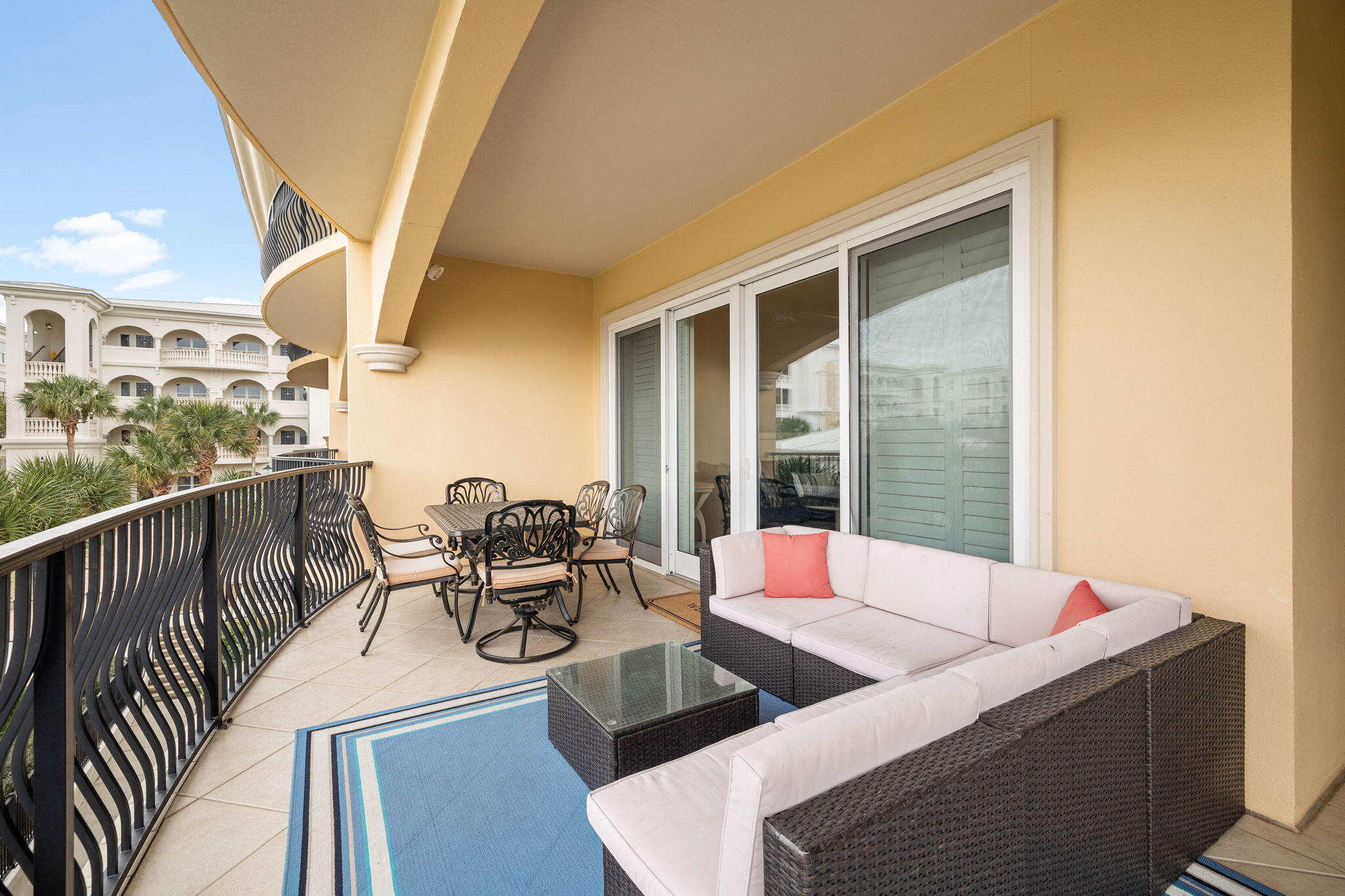 2421 W County Highway 30A, UNIT G303