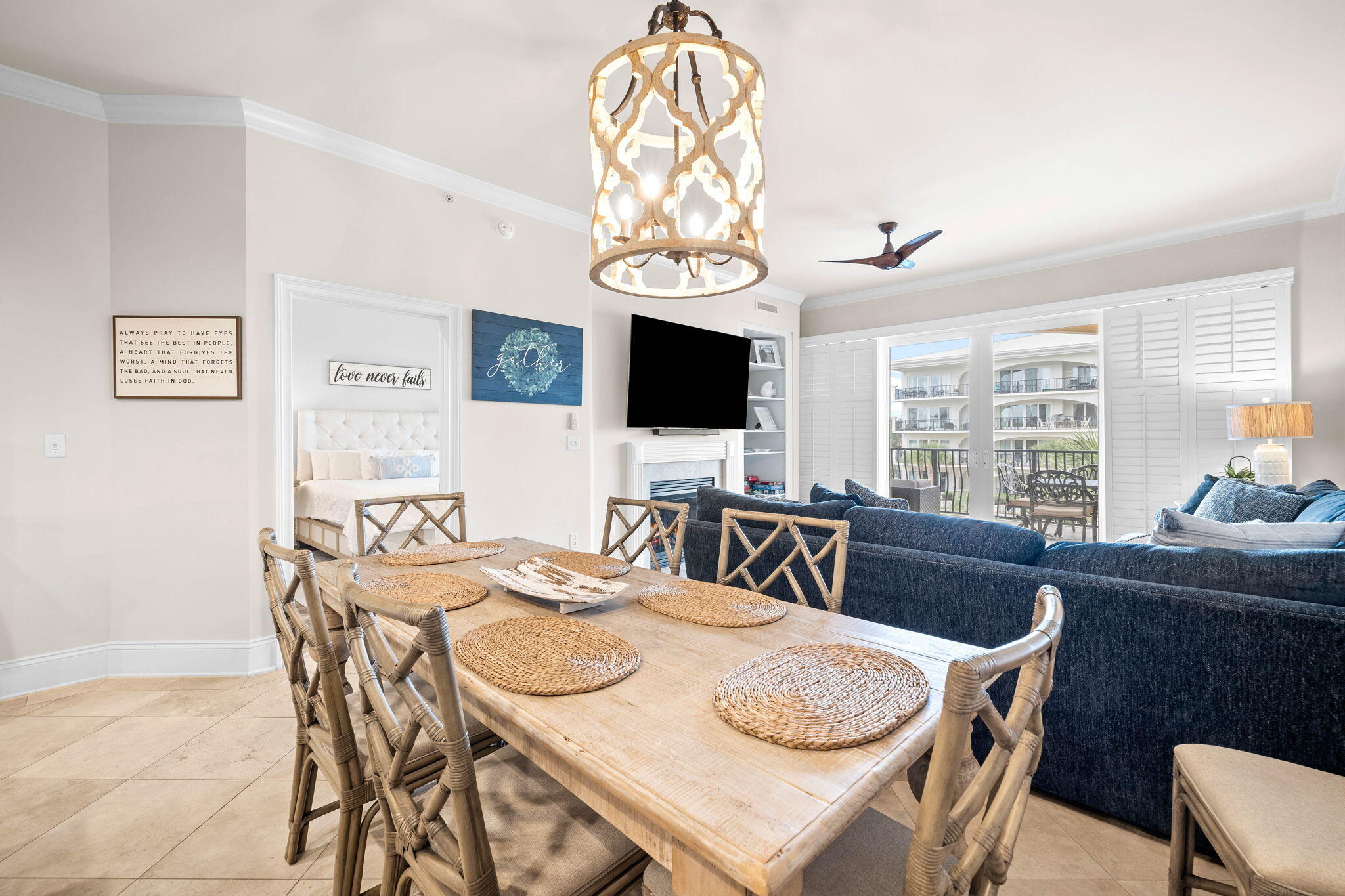 2421 W County Highway 30A, UNIT G303