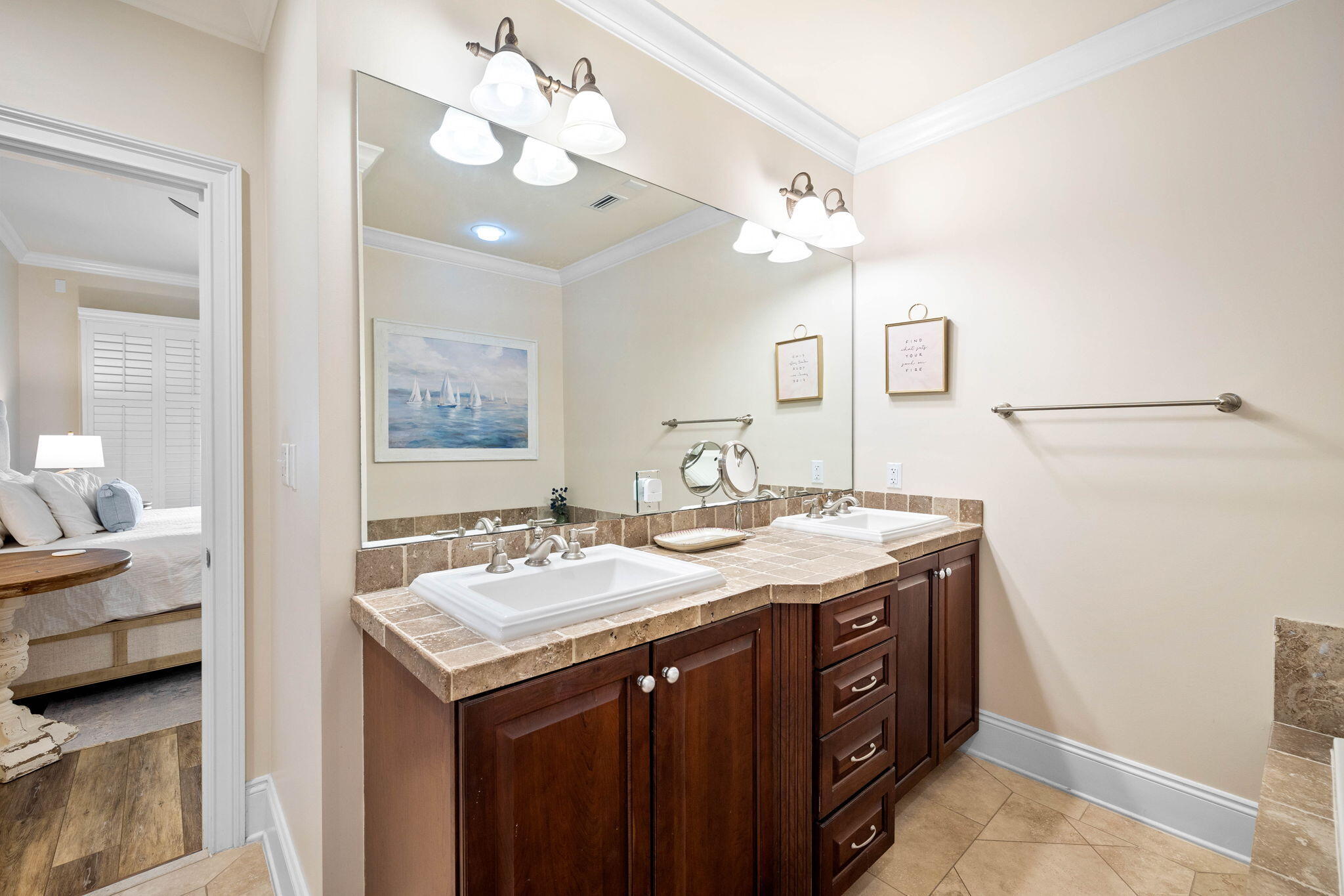 2421 W County Highway 30A, UNIT G303