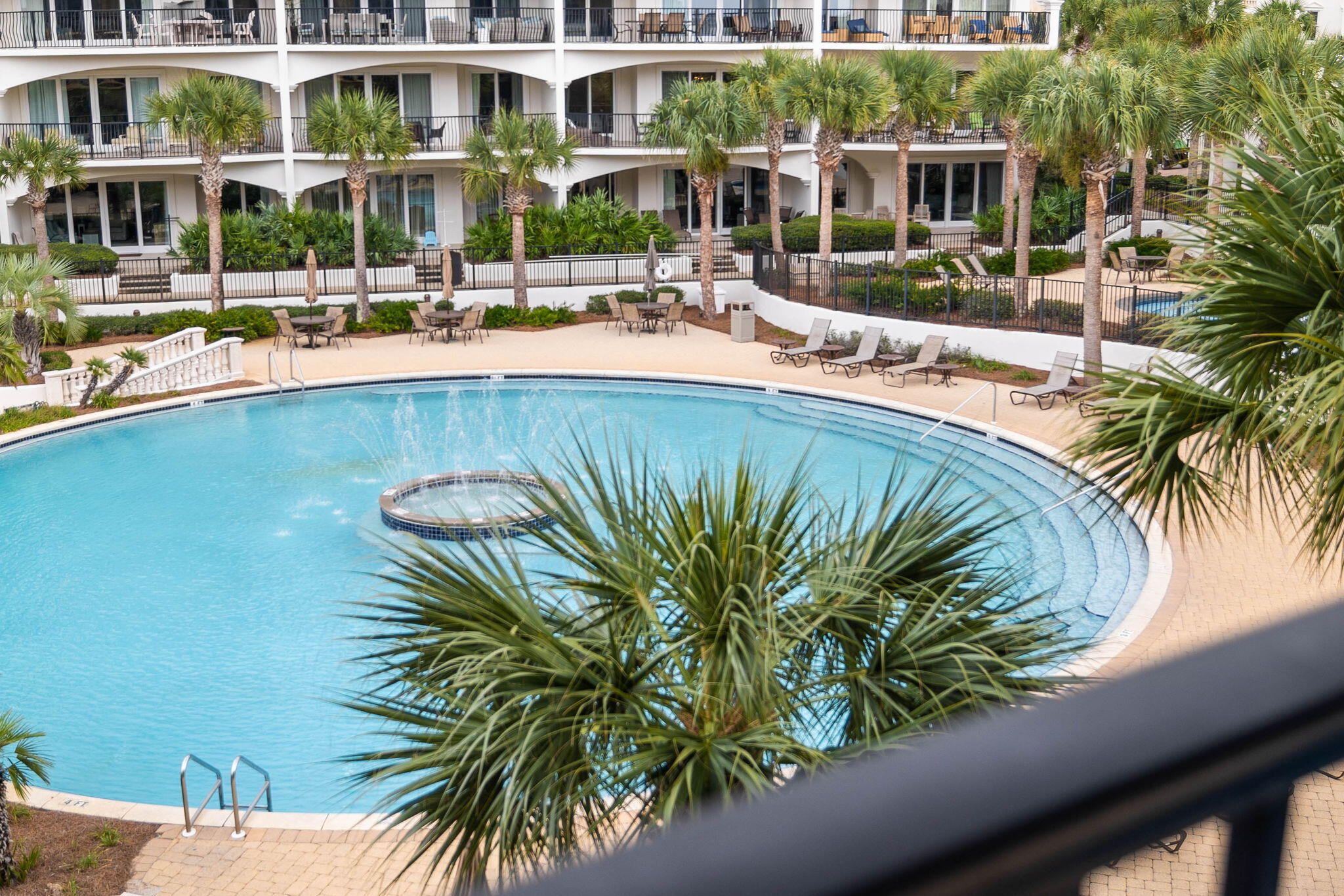 2421 W County Highway 30A, UNIT G303
