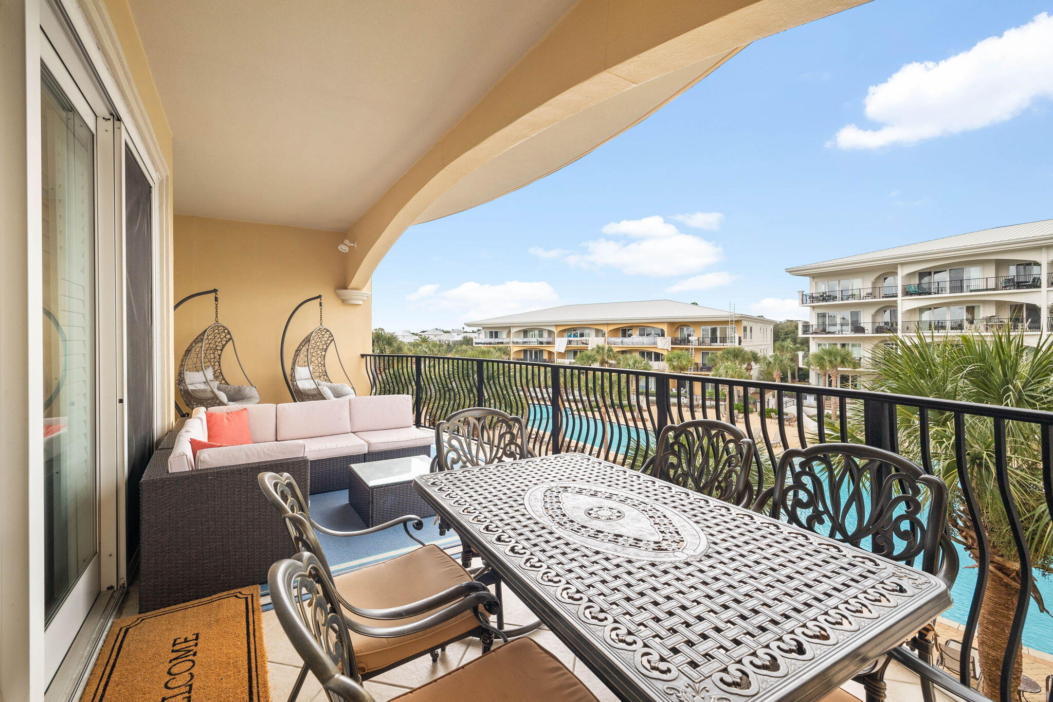2421 W County Highway 30A, UNIT G303