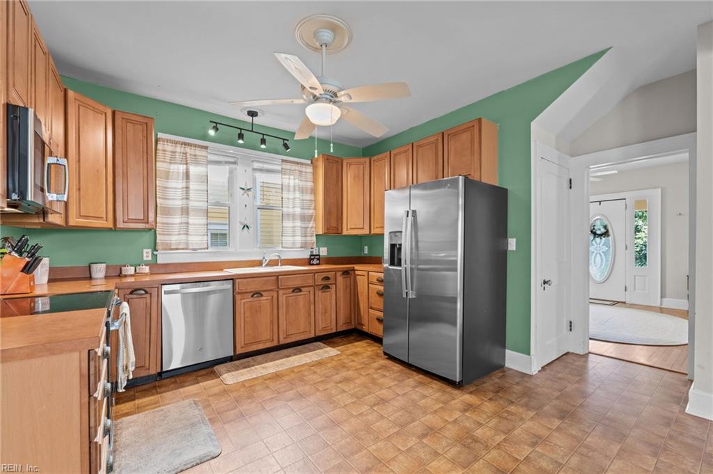 213 Monroe AVE