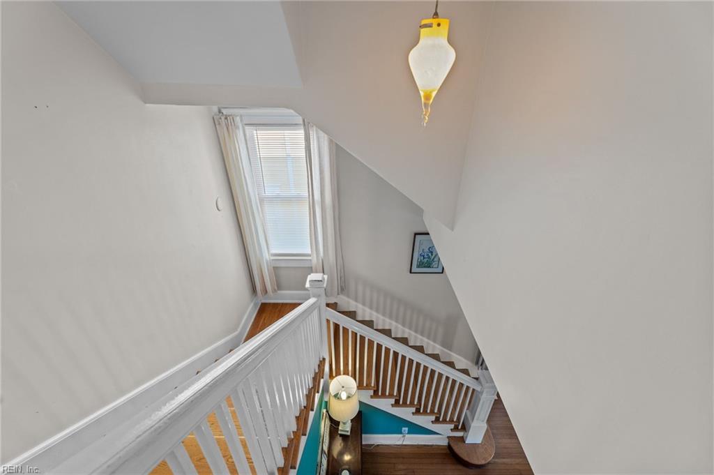 213 Monroe AVE
