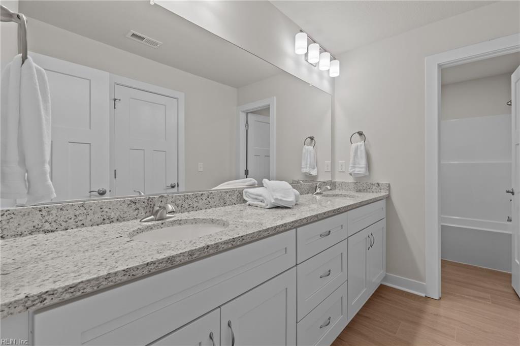 1920 Lancing Crest LN