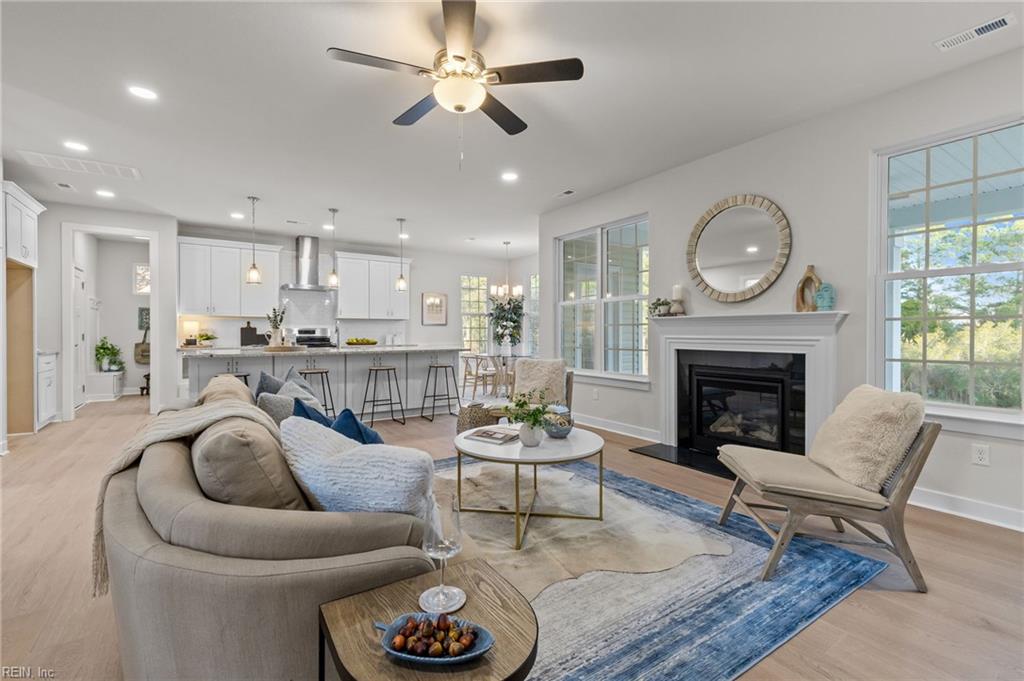 1920 Lancing Crest LN