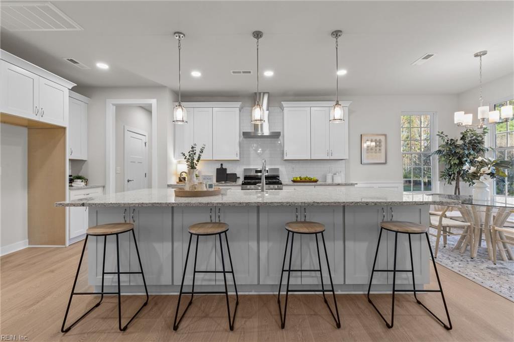 1920 Lancing Crest LN