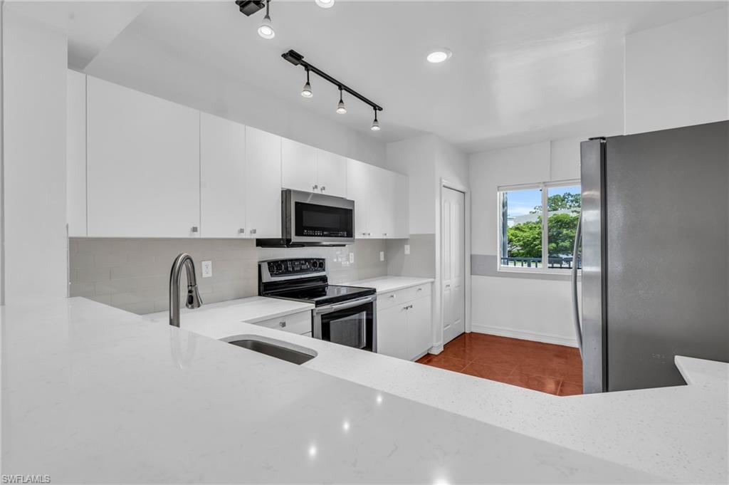 7814 Great Heron WAY # 205