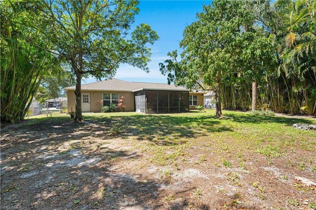 724 Grove DR