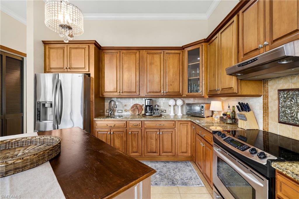 9089 Whitfield DR