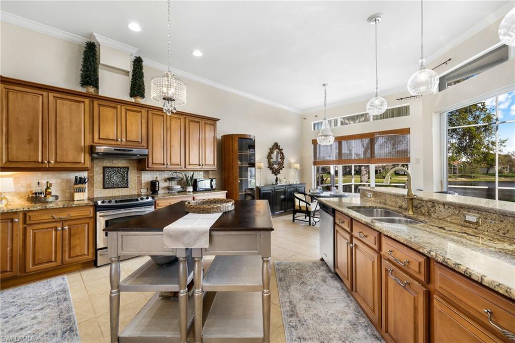 9089 Whitfield DR