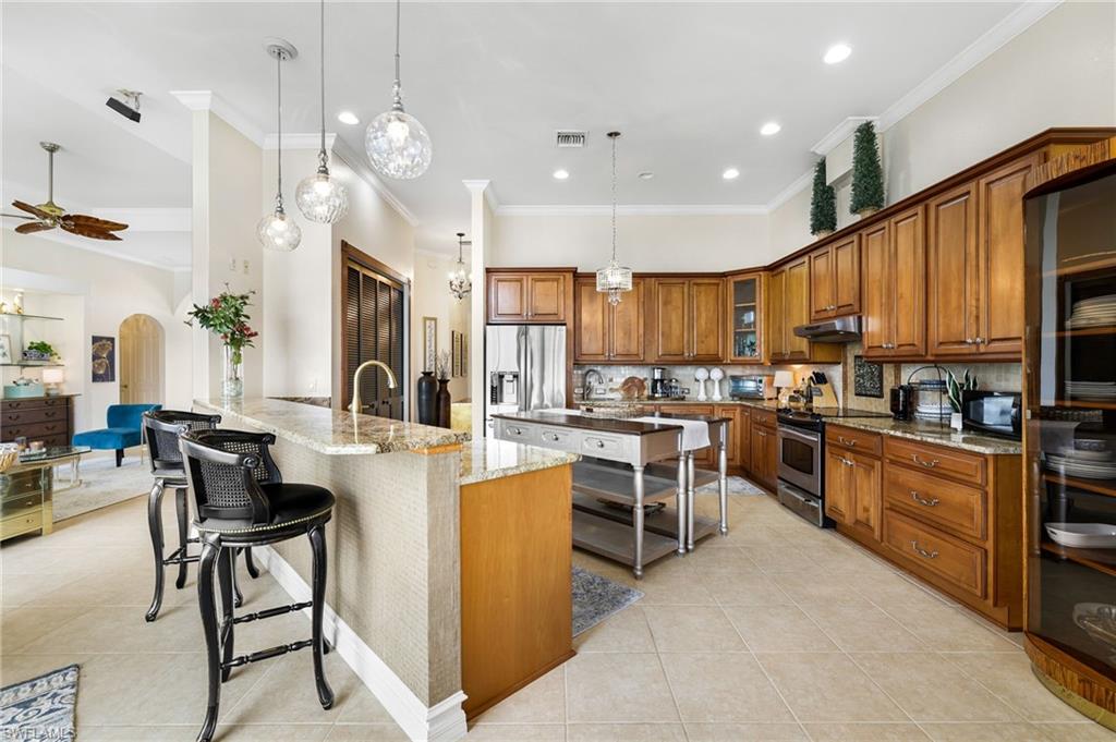 9089 Whitfield DR