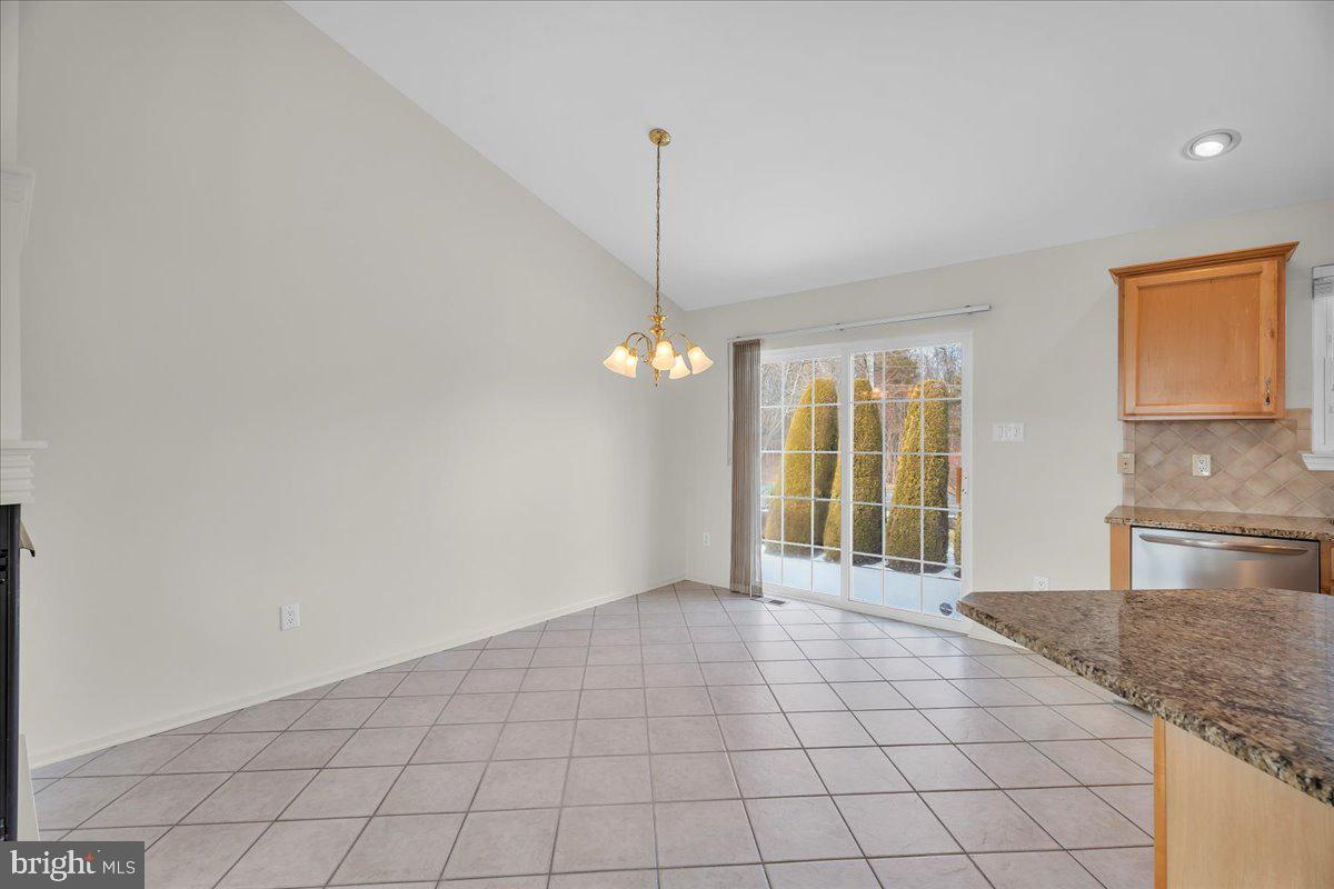 121 CANOPY LANE