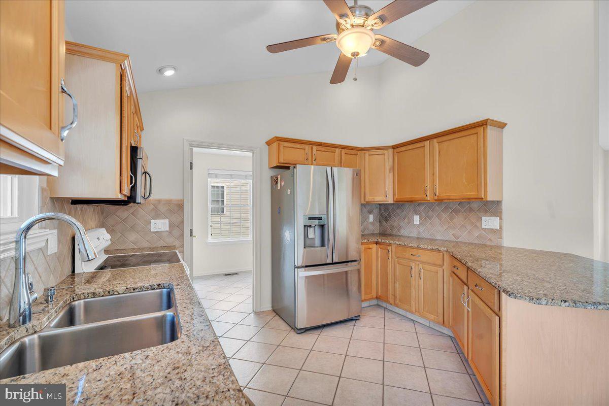 121 CANOPY LANE