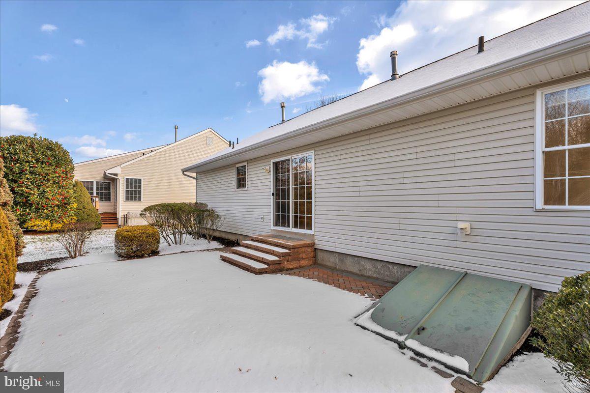 121 CANOPY LANE