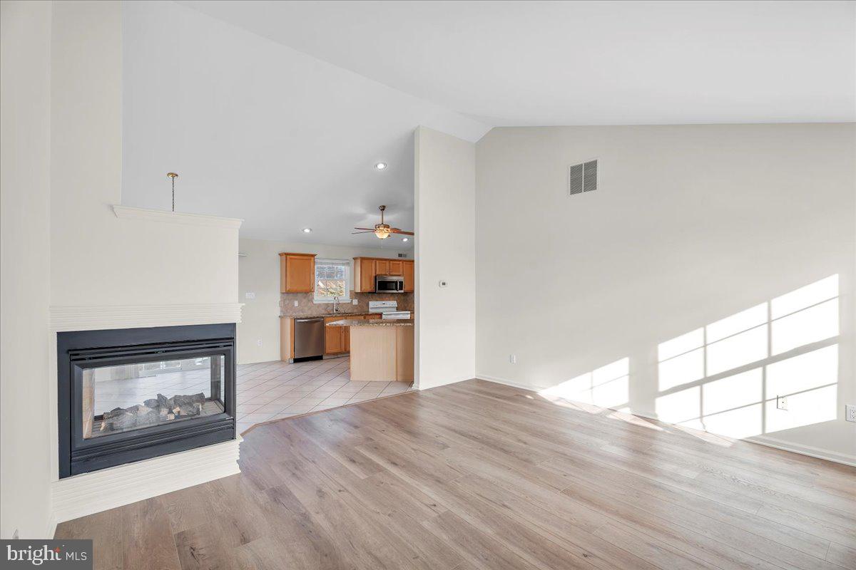 121 CANOPY LANE