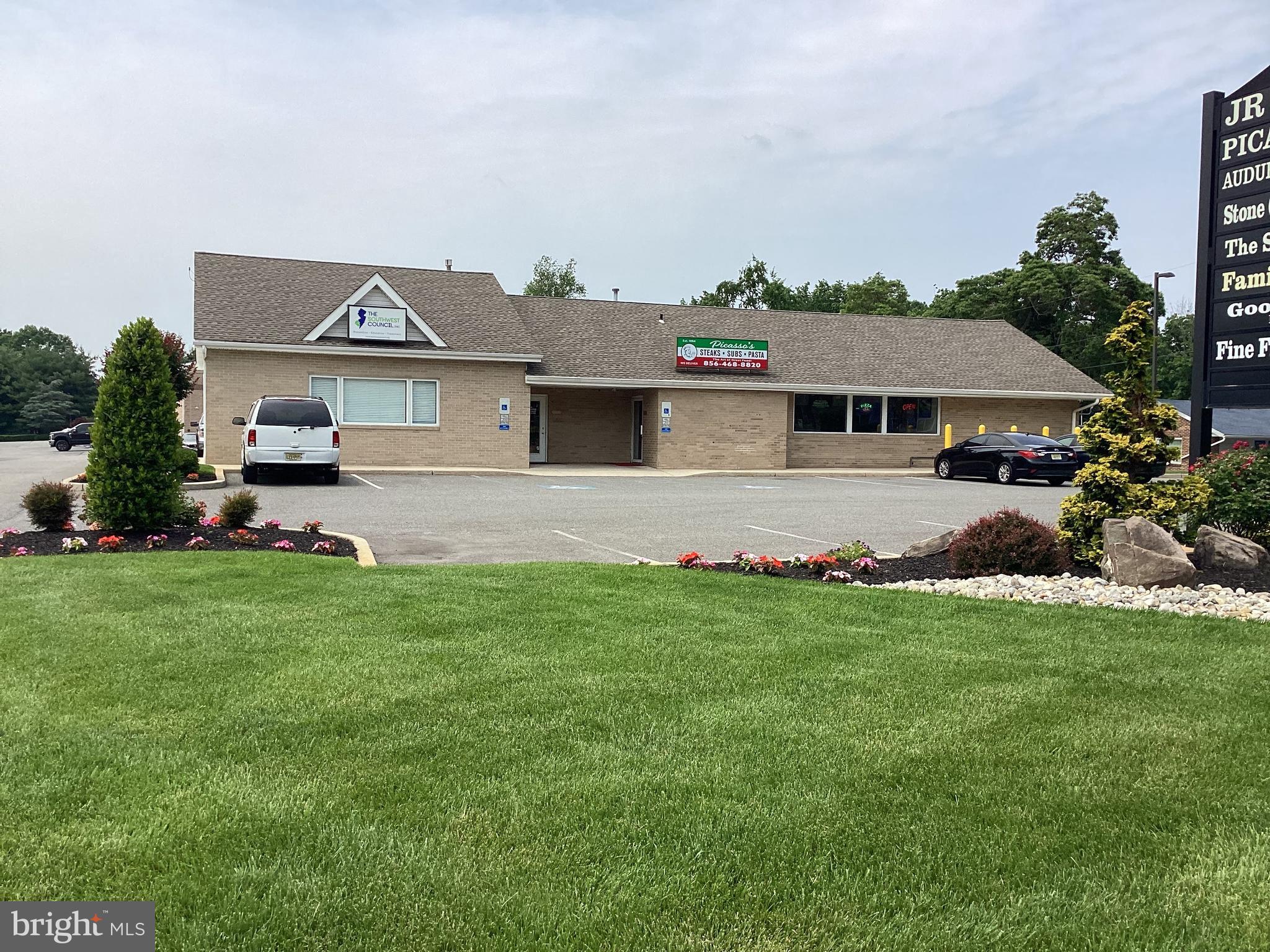550 BRIDGETON PIKE 2